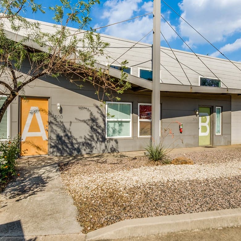 6806ce3336b1aea22cb6e0d9_911-bernard-st-denton-tx-76201-High-Res-19